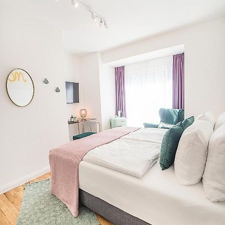 Victoria Hotel Дюселдорф Екстериор снимка